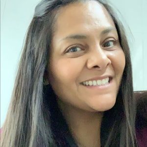 Meet your Posher, Adriana